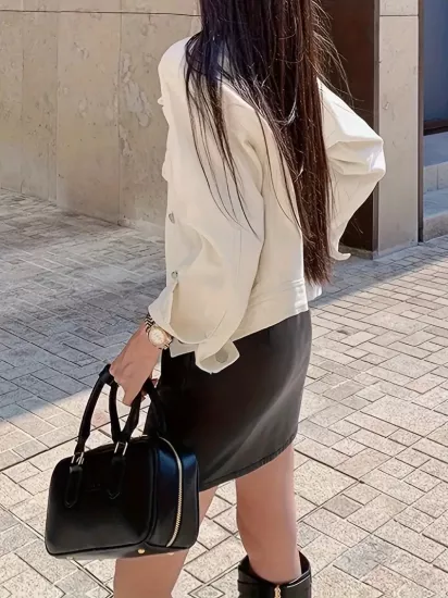 Klasik Şehirli Tarzda Günlük Kullanım İçin Bej Kadın Jean Ceket