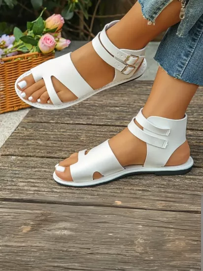 Toka Kayışlı Açık Burunlu Kauçuk Taban Zarif Beyaz  Kadın Sandalet