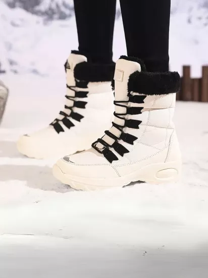 Peluş Astarlı Yüksak Taban Kamuflaj Desenli Rahar ve Şık Beyaz Kadın Bot