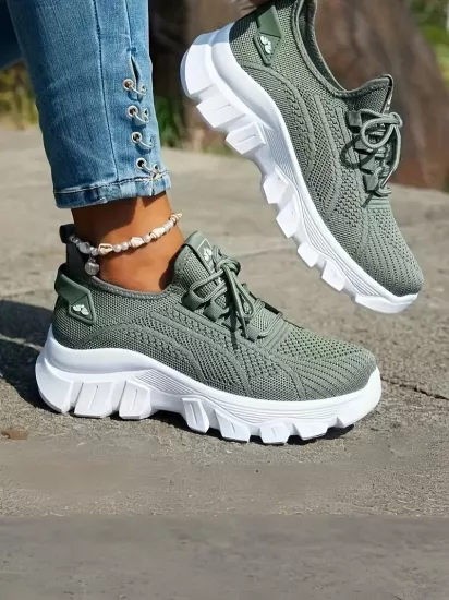 Kalın Kaymaz PVC Taban Rahat ve Şık Bağcıklı Dayanıklı Günlük Kullanım İçin Kadın Spor Ayakkabı