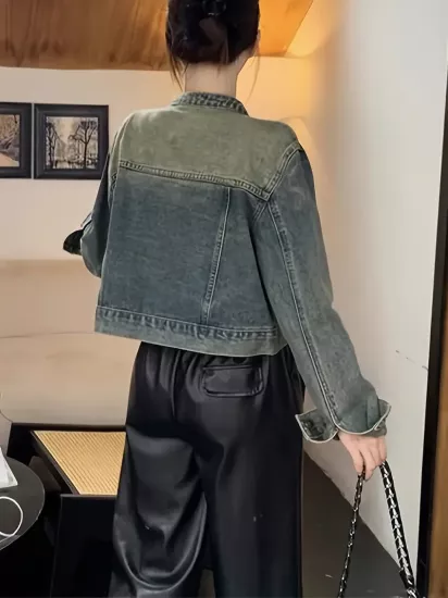 Şehirli Tarzda Yırtmaçlı Gri Kadın Kısa Jean Ceket