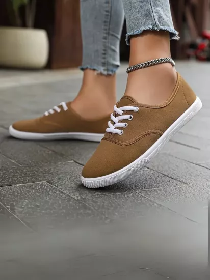 Düşük Tabanlı Bağcıklı Hafif ve Rahat Günlük Kullanım İçin Kahverengi Kadın Sneaker
