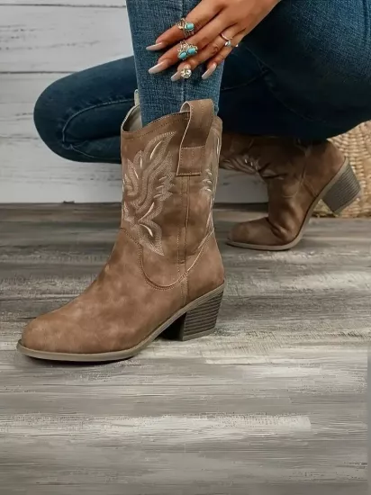 Şık Nakışlı Sivri Burun Topuklu Kaliteli Dikiş Kahverengi  Kadın Bot