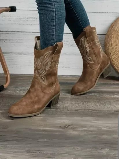 Şık Nakışlı Sivri Burun Topuklu Kaliteli Dikiş Kahverengi  Kadın Bot