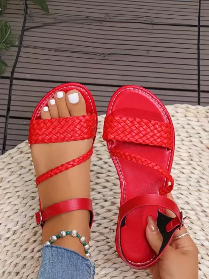 Örgülü Kayışlı Ayarlanabilir Bilek Tokalı Açık Burun Kırmızı Kadın Sandalet