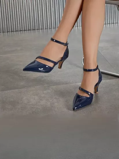 Sivri Burun Yüksek Topuklu Şık Kemerli Lacivert  Kadın Ayakkabı