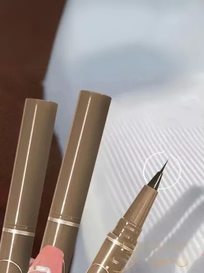 Ultra ince Sıvı eyeliner uzun süre kalıcı, suya dayanıklı ince uçlu kirpikleri yapıştırmaz hızlı kuruyan göz kalemi