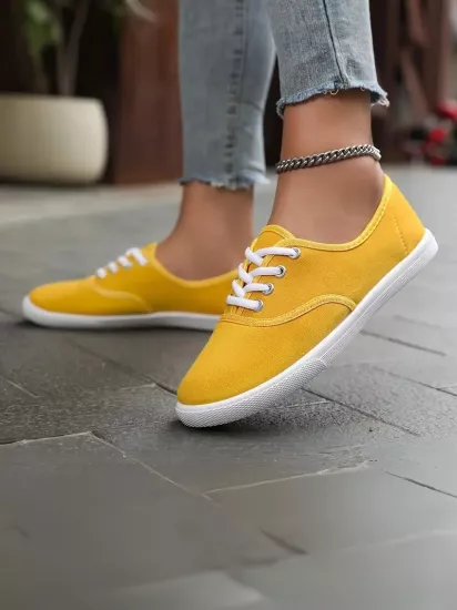Düşük Tabanlı Bağcıklı Hafif ve Rahat Günlük Kullanım İçin Sarı Kadın Sneaker
