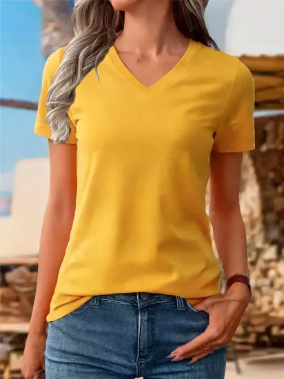 V Yaka Dokuma Slim Fit Sarı T-Shirt