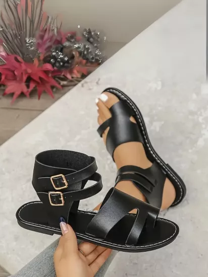 Toka Kayışlı Açık Burunlu Kauçuk Taban Zarif Siyah Kadın Sandalet