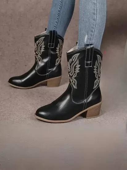 Şık Nakışlı Sivri Burun Topuklu Kaliteli Dikiş Siyah Kadın Bot