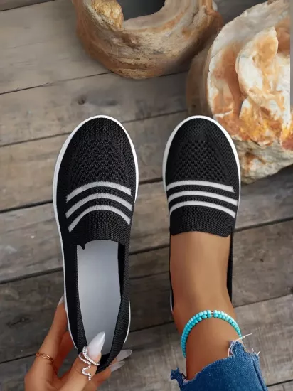 Yuvarlak Burunlu Bağcıksız Rahat Siyah Kadın Ayakkabı